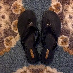 Black Aldo flip flop Sandals